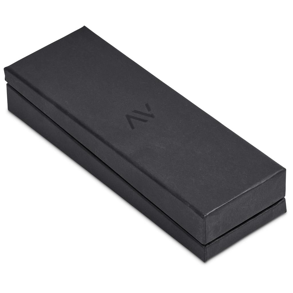 AV-19033_CLOSED-BOX