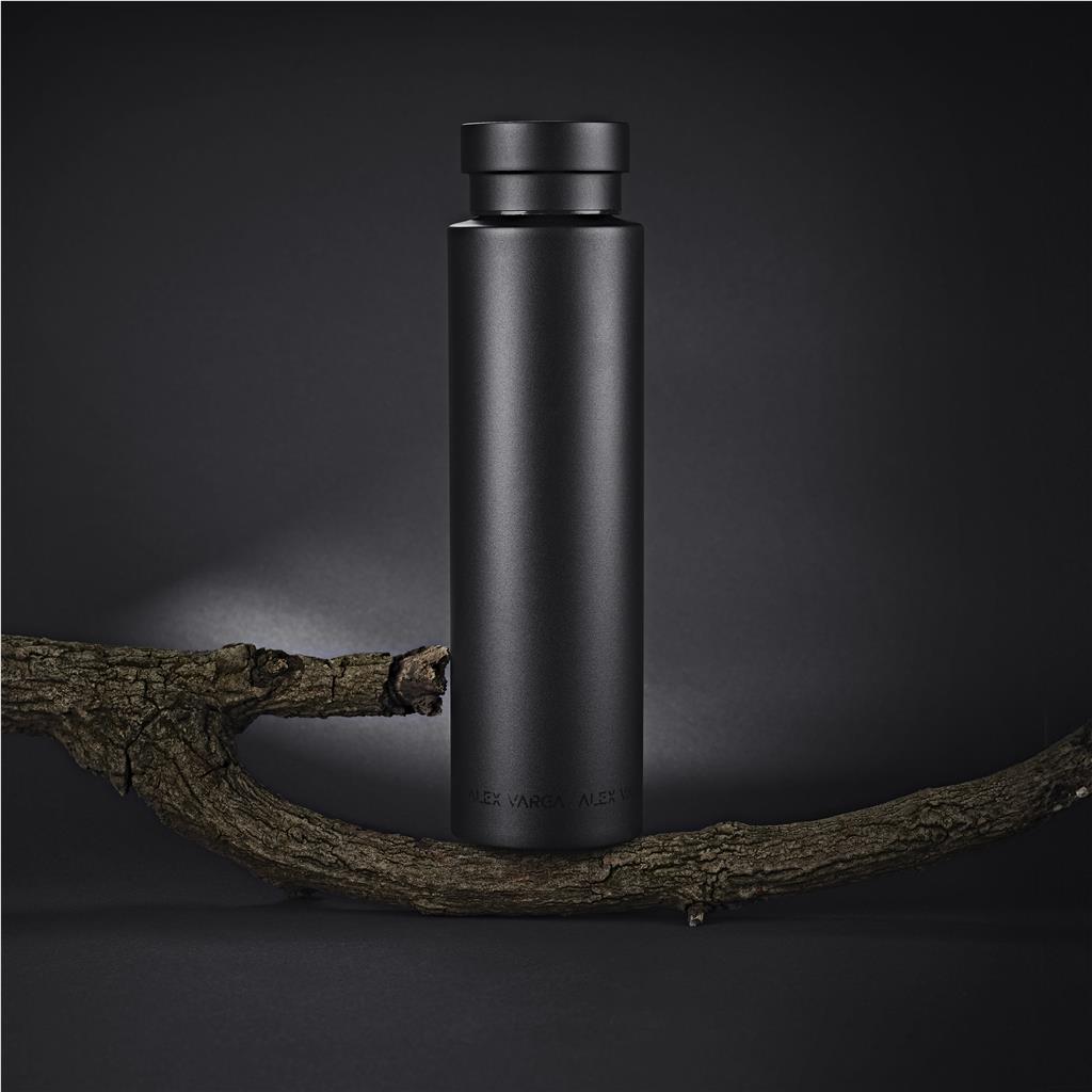 AV-19165_LIFESTYLE-NO-LOGO